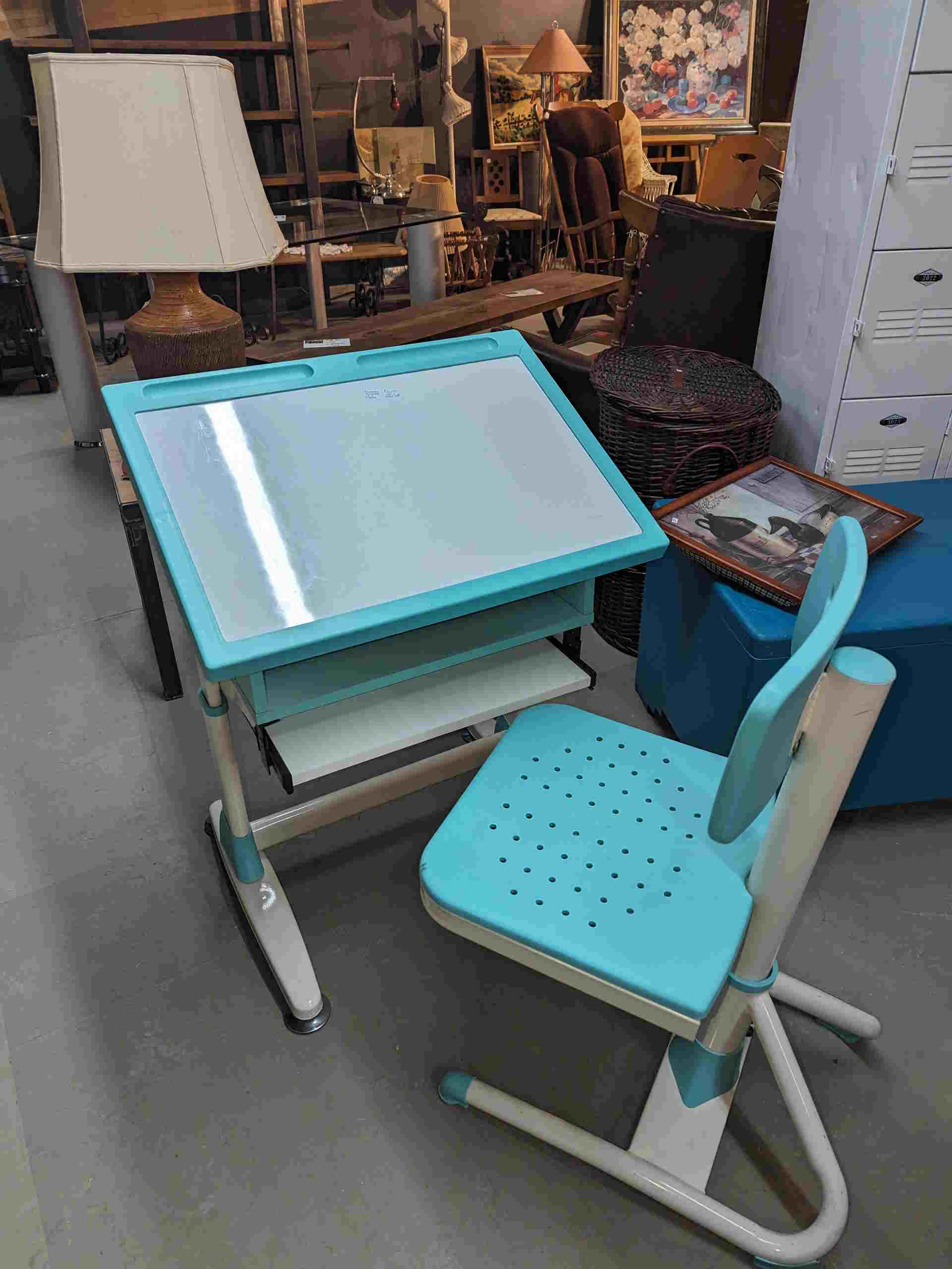Bureau Enfant Avec Chaise AIYAPLAY - 5 Compartiments De Rangement - Naturel Et Blanc - Pour 3 à 8 Ans